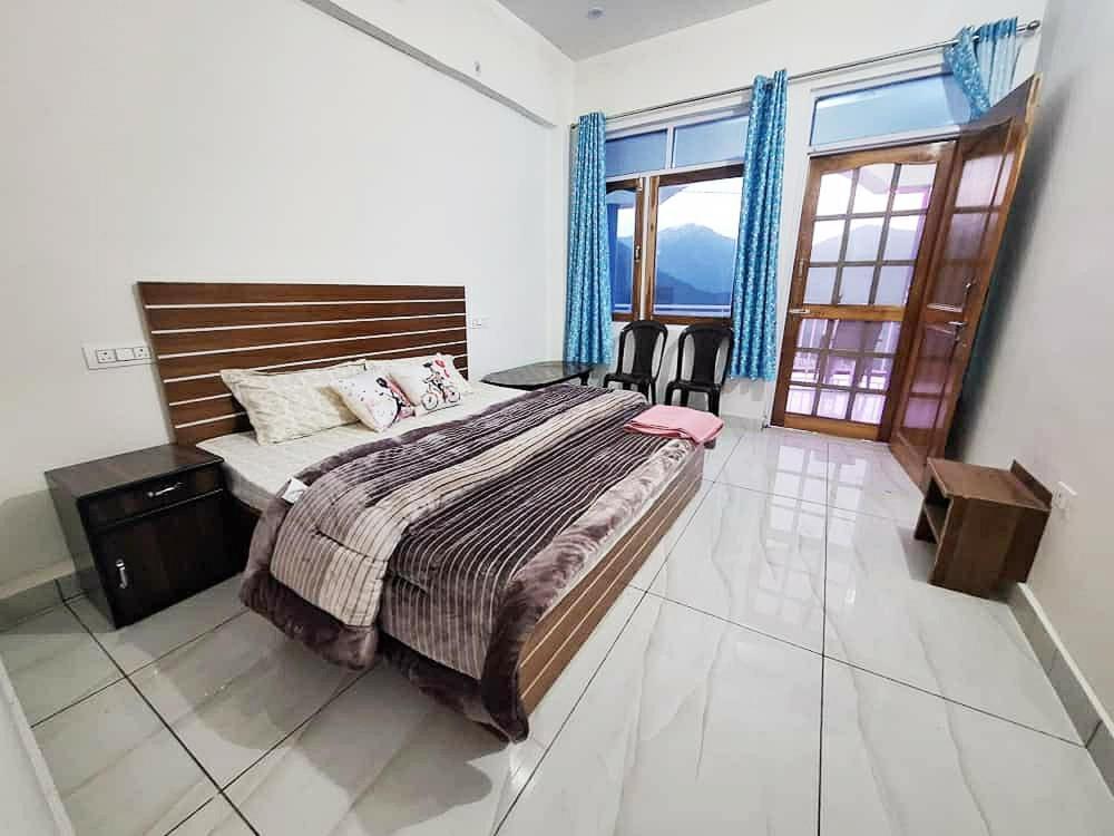 Chandarshila Hike Homestay Ukhimath Bagian luar foto